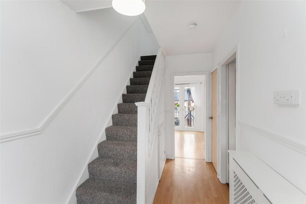 Flat 11 livingstone court (14).jpg