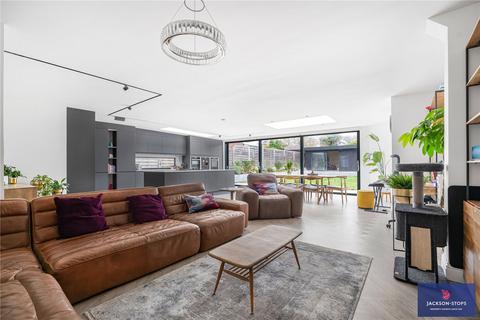 5 bedroom semi-detached house for sale, Chipsey Avenue, Rushmere, Northampton, Northamptonshire, NN1