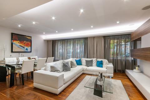 2 bedroom flat to rent, Montrose Court, London SW7