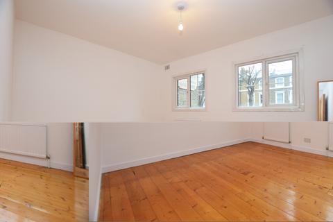 2 bedroom flat to rent, Trafalgar Avenue London SE15
