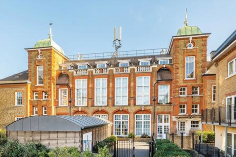 Garratt Lane, London SW18