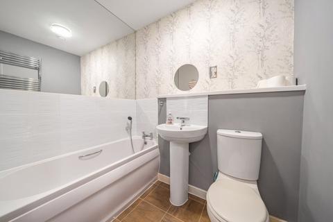 Flat 16, Evelyn Court, 4 Jefferson Place, Bromley, BR2 9FW