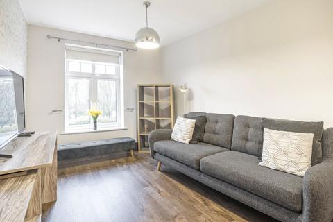 Flat 16, Evelyn Court, 4 Jefferson Place, Bromley, BR2 9FW