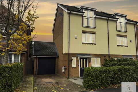 Bateson Drive, Watford WD25