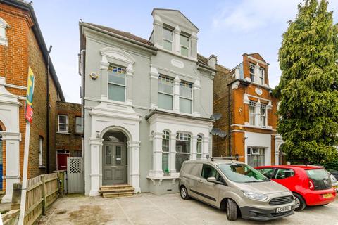 undefined, Park Avenue, Wood Green, London, N22