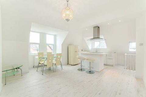 undefined, Park Avenue, Wood Green, London, N22