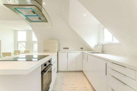 undefined, Park Avenue, Wood Green, London, N22