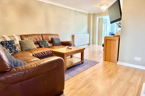 3 bedroom semi-detached house for sale, The Hopyard, Tewkesbury GL20