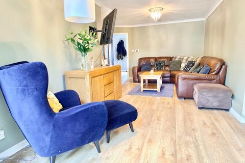 3 bedroom semi-detached house for sale, The Hopyard, Tewkesbury GL20