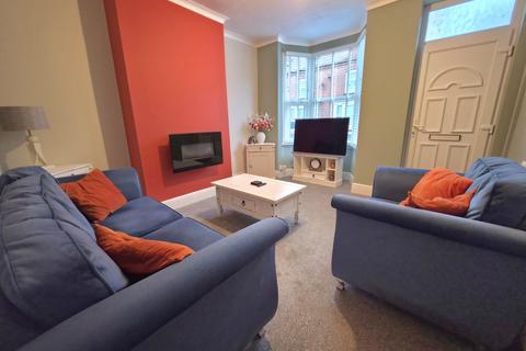 3 bedroom terraced house for sale, Park Road, Warwickshire CV12