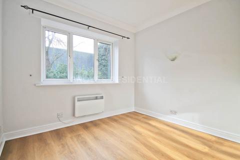 undefined, St Georges Court, Crawley RH10