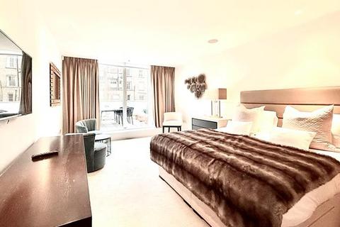 2 bedroom property to rent, Young Street, London W8