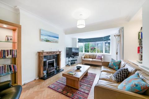 3 bedroom maisonette for sale, Linden Close, Thames Ditton KT7