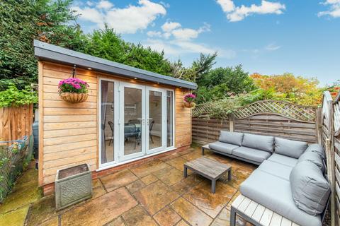 3 bedroom maisonette for sale, Linden Close, Thames Ditton KT7