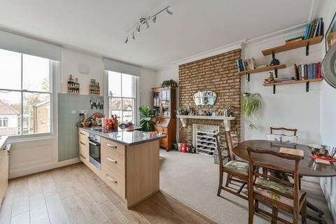 2 bedroom flat for sale, Kempshott Road, Streatham Common, London, SW16