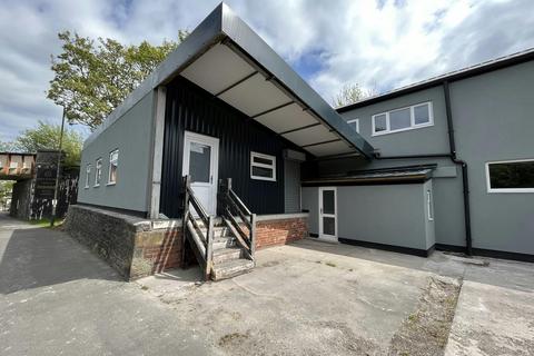 Industrial development to rent, 15 Manchester Rd High Peak SK23 9SR