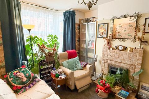 3 bedroom terraced house for sale, Chaucer Street, Northampton