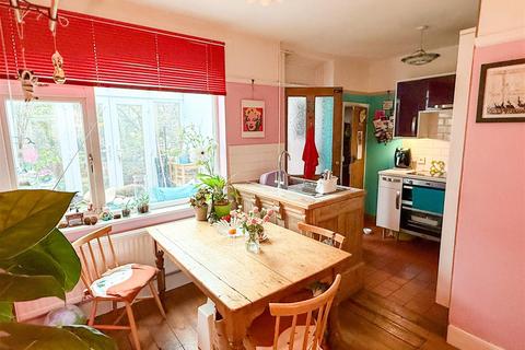 3 bedroom terraced house for sale, Chaucer Street, Northampton
