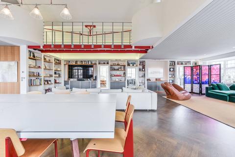3 bedroom flat to rent, Battersea High Street, Battersea, London, SW11