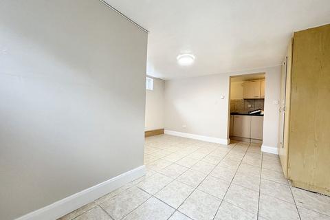 undefined, Tudor Road, Hayes, UB3