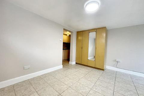 undefined, Tudor Road, Hayes, UB3