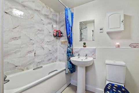 1, Weaver House Higham Mews, Northolt, UB5 6DT