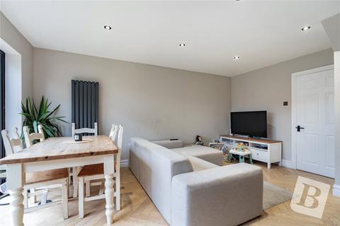 3 bedroom semi-detached house for sale, Dandelion Close, Rush Green, Romford, RM7