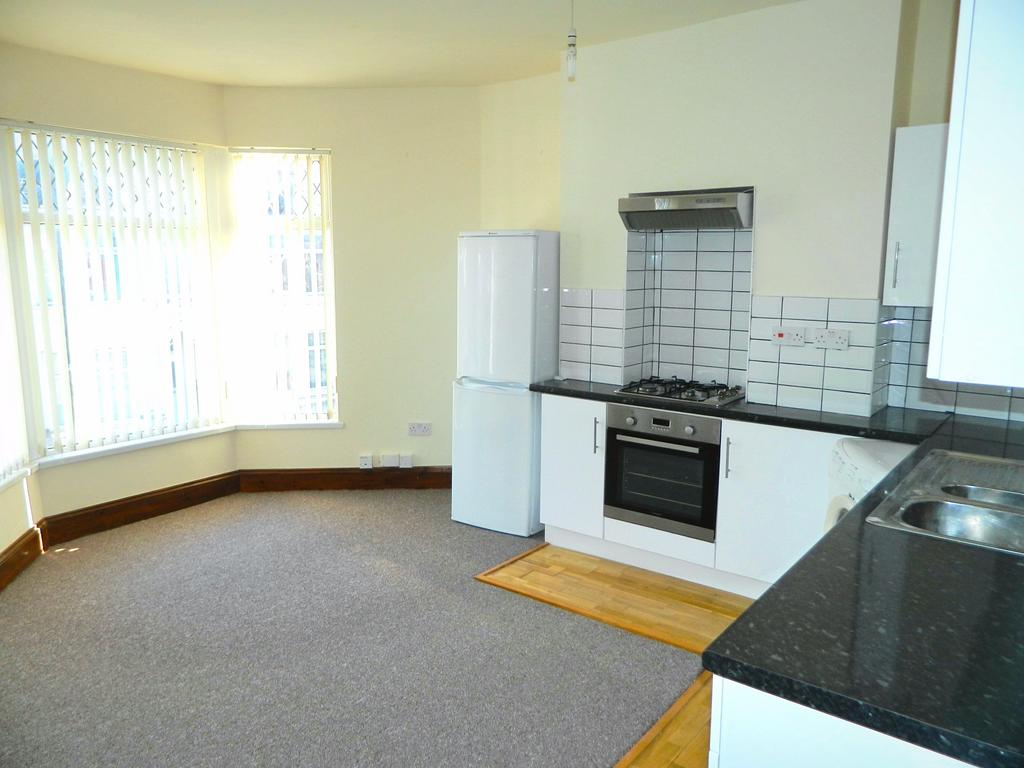 Flat 3 Kitchen Loung