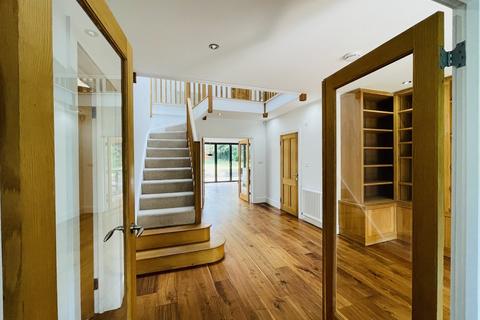 5 bedroom detached house to rent, Reigate RH2