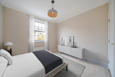 7 Waterside Avenue, Beckenham, BR3 3GJ