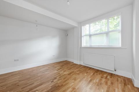 undefined, 9B Bowes House 47 Bowes Road