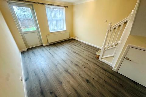 1 bedroom terraced house to rent, Yeading UB4