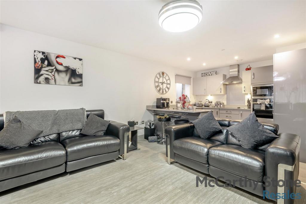 8667013-interior14.jpg