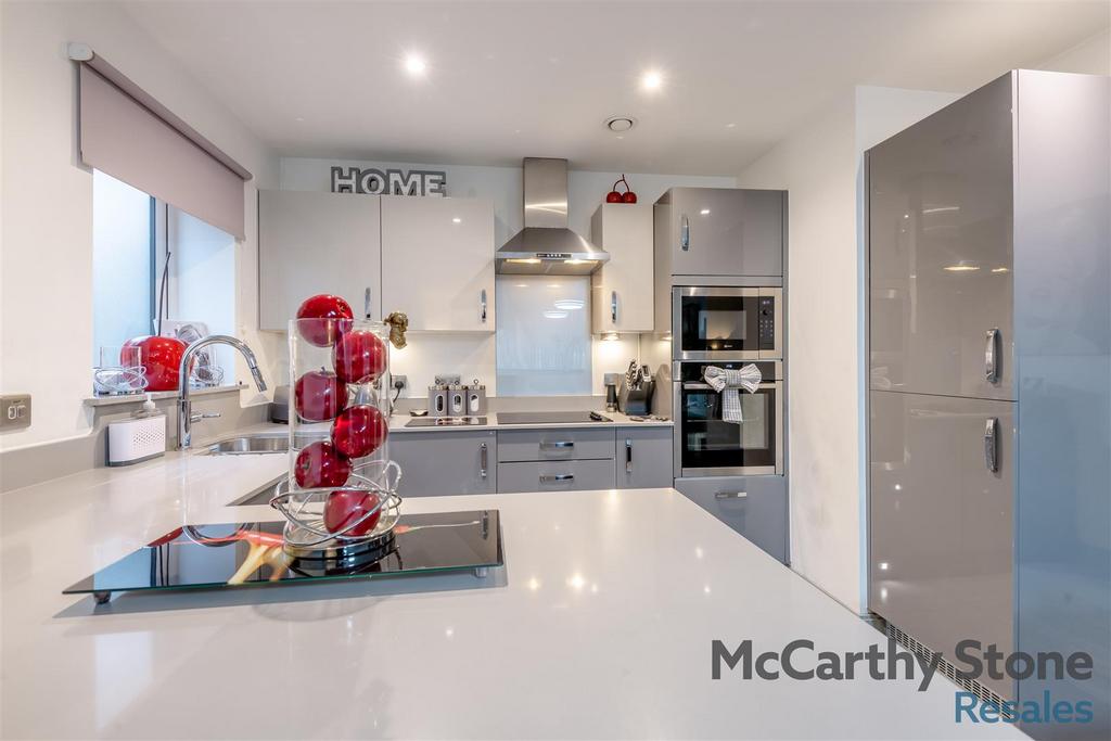 8667013-interior10.jpg