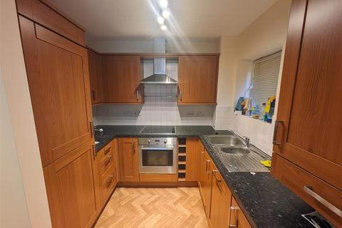 2 bedroom flat to rent, Copper Place, Fallowfield, Manchester