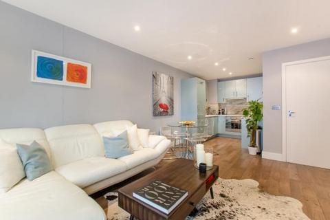 1 bedroom flat for sale, Warwick Building, Chelsea Bridge Wharf, Queenstown Road, London, SW1