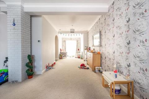 3 bedroom end of terrace house for sale, Winchester Road, London, E4