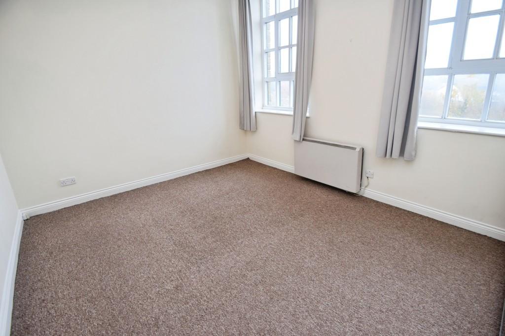 1d87e2b4-Bedroom