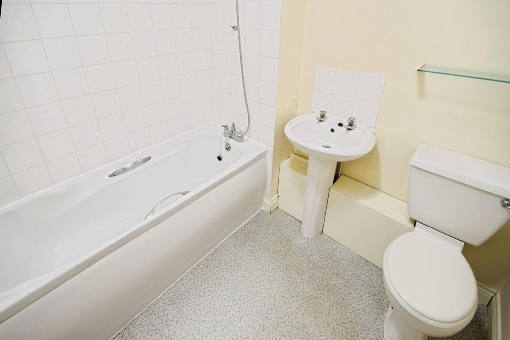 4df8bc05-Bathroom