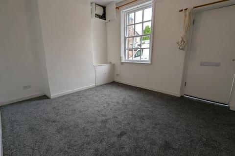 2 bedroom end of terrace house to rent, Rushton Place, Woolton