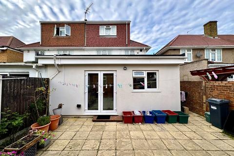 4 bedroom semi-detached house for sale, Granville Avenue, Hounslow