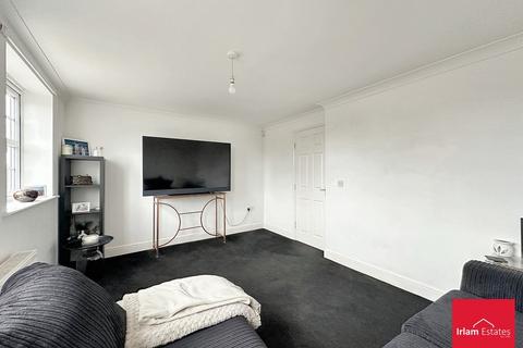 4 bedroom townhouse to rent, 28 Glenmuir Close Irlam Manchester