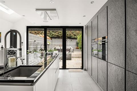 5 bedroom house for sale, Marlborough Road, South Woodford