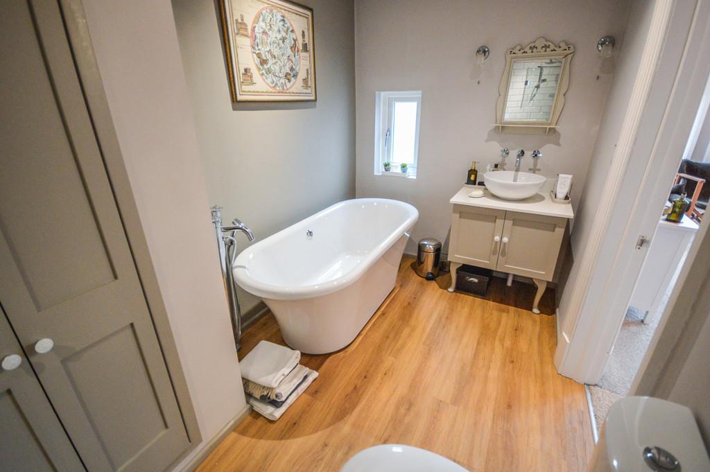 Ensuite