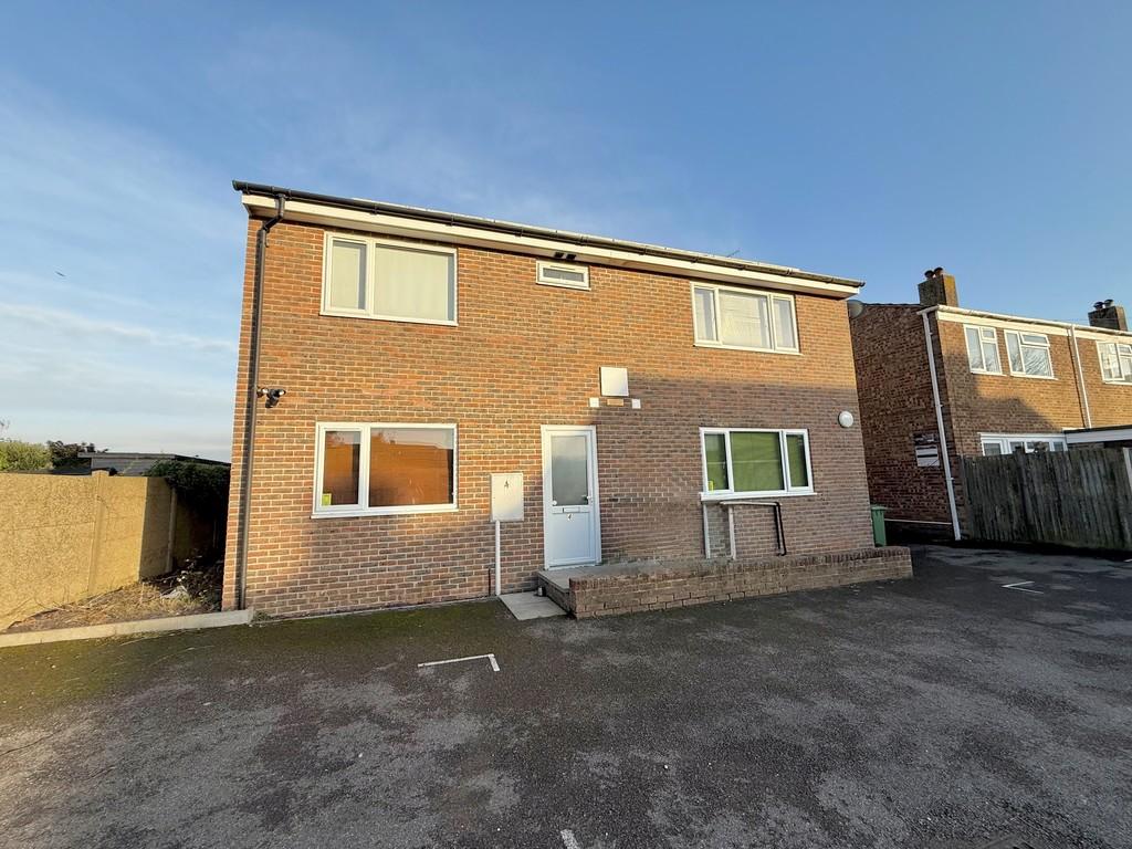 2 Northend Lodge Front2