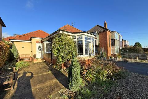 2 bedroom detached bungalow for sale, Harewood Avenue, Scarborough YO12