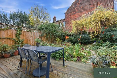 3 bedroom end of terrace house for sale, Bertie Road, London NW10