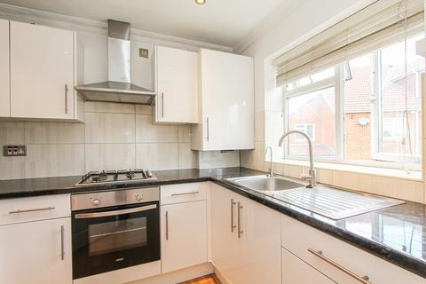 2 bedroom maisonette to rent, Walton Avenue, Harrow
