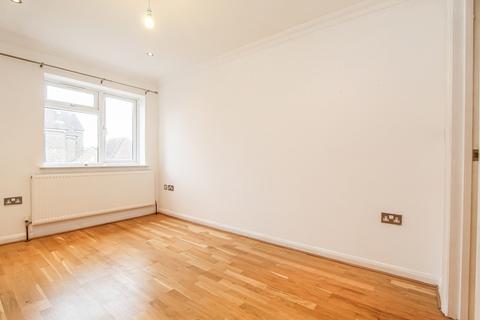 2 bedroom maisonette to rent, Walton Avenue, Harrow