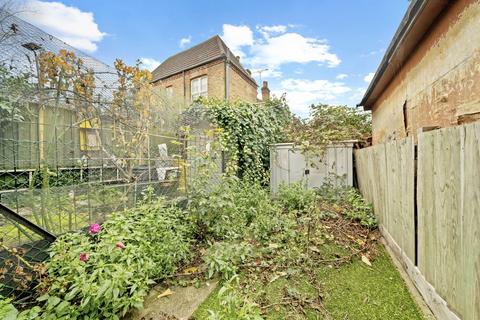 1 bedroom flat for sale, Salisbury Road, Wood Green N22